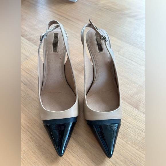Tahari Podium leather sling back 2.5” heel—tan and black super cute!! - Picture 4 of 10